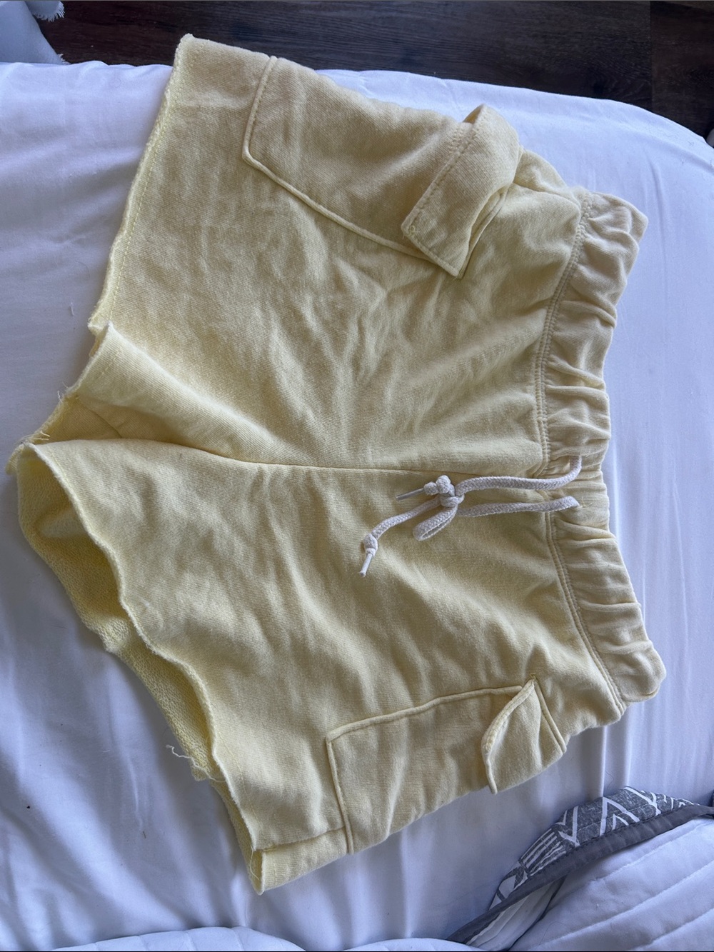 No Boundaries Light Yellow Drawstring Athletic Shorts